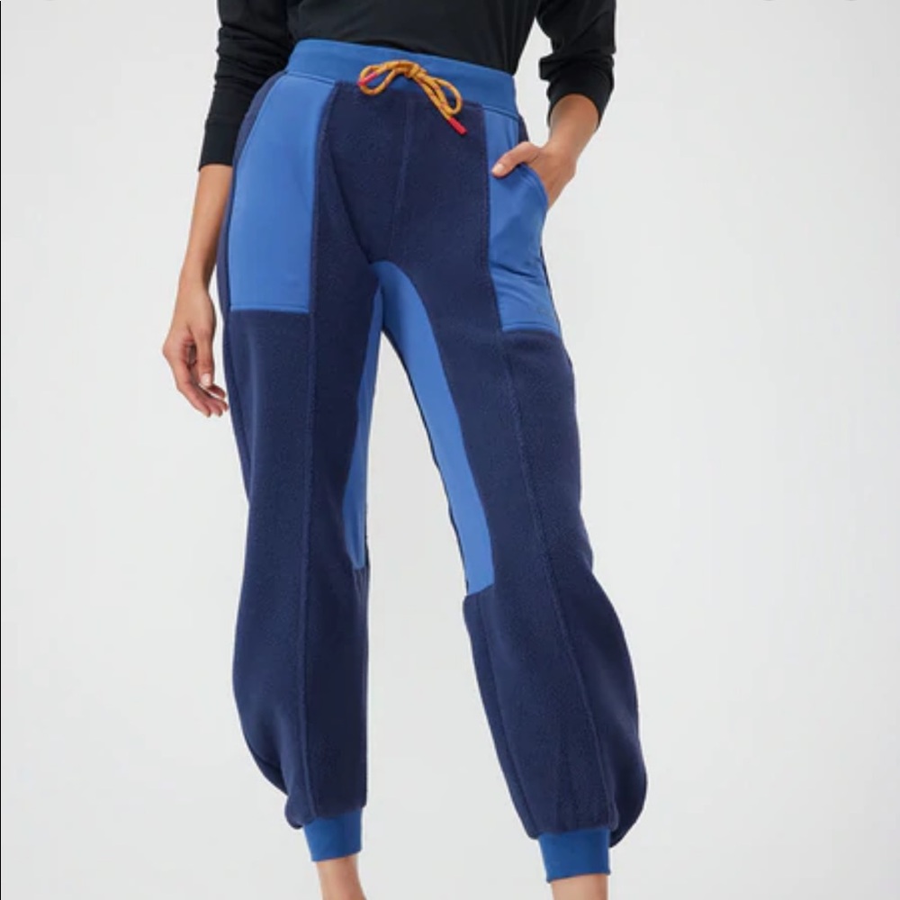 Outdoor Voices Primofleece Blue Sweatpants Size M